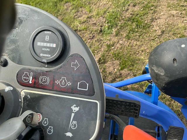 2015 iseki sfh240 diesel frontmaaier met opvangbak - afbeelding 10 van  22