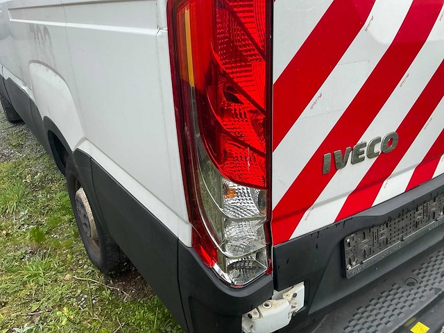 2015 iveco 35s14n bestelwagen - afbeelding 3 van  29