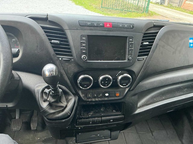 2015 iveco 35s14n bestelwagen - afbeelding 11 van  29