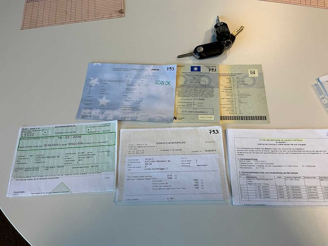 2015 iveco 35s14n bestelwagen - afbeelding 18 van  29