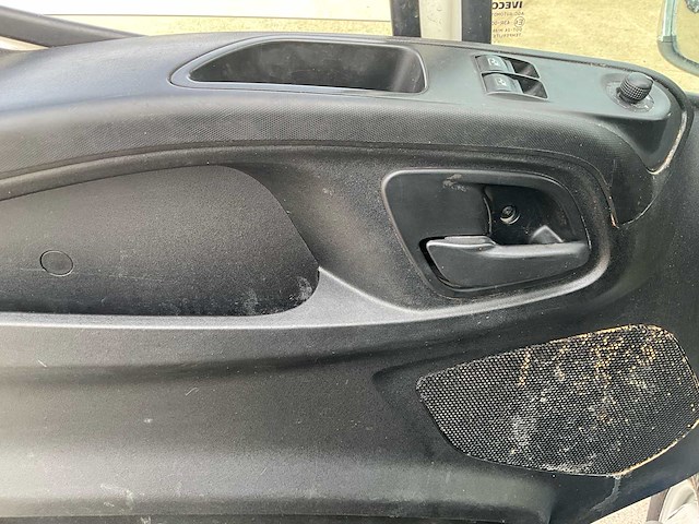 2015 iveco 50c21 (schoonmaak toilet) - automaat - airco - afbeelding 19 van  44