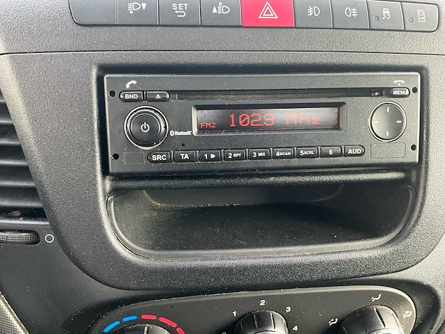 2015 iveco 50c21 (schoonmaak toilet) - automaat - airco - afbeelding 25 van  44