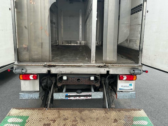 2015 iveco eurocargo koelopbouw en laadklep vrachtwagen - afbeelding 27 van  44