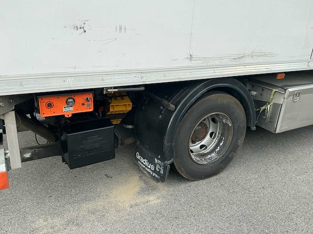 2015 iveco eurocargo koelopbouw en laadklep vrachtwagen - afbeelding 30 van  44