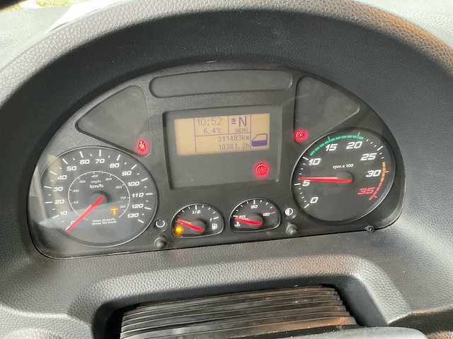 2015 iveco ig160e2ca vrachtwagen - afbeelding 22 van  34