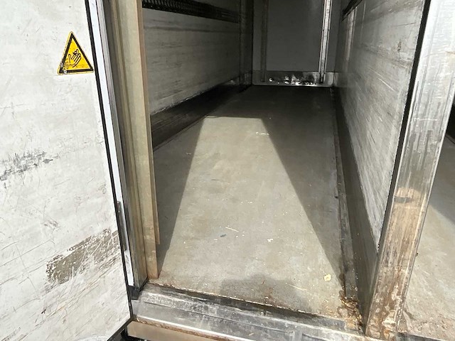 2015 iveco ig160e2ca vrachtwagen - afbeelding 33 van  58