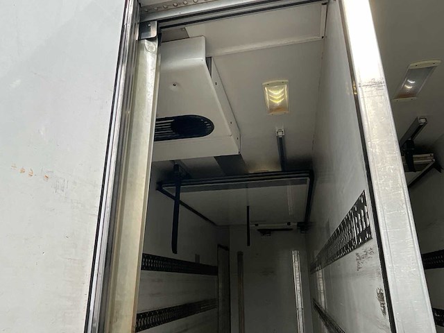 2015 iveco ig160e2ca vrachtwagen - afbeelding 35 van  58