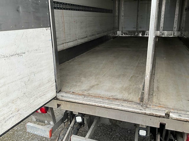 2015 iveco ig190el2ca vrachtwagen - afbeelding 38 van  63