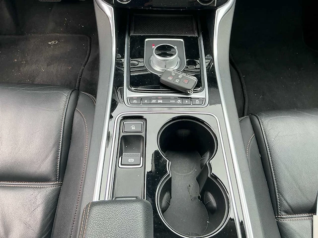 2015 jaguar xe 20d sport personenauto - afbeelding 11 van  43