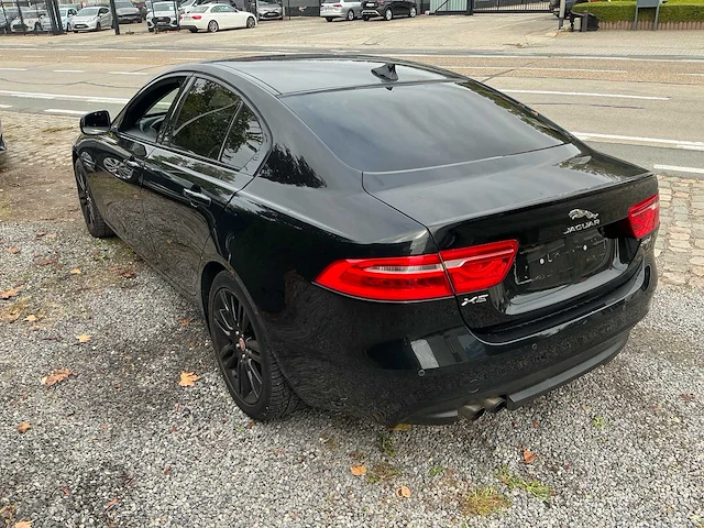 2015 jaguar xe 20d sport personenauto - afbeelding 19 van  43