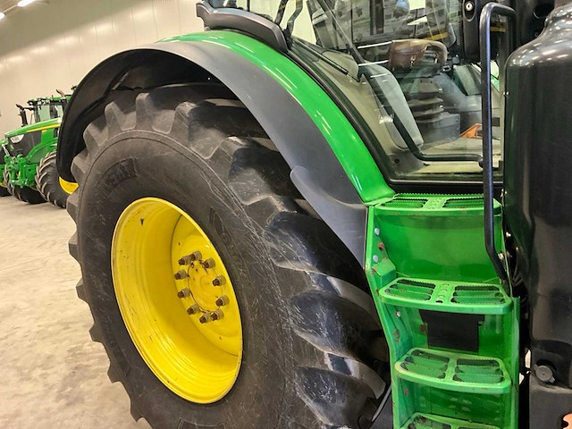 2015 john deere 6215r vierwielaangedreven landbouwtractor - afbeelding 6 van  28