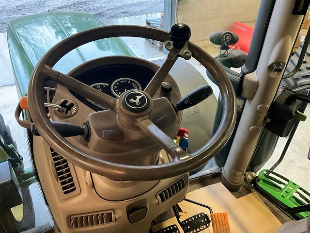 2015 john deere 6215r vierwielaangedreven landbouwtractor - afbeelding 15 van  28