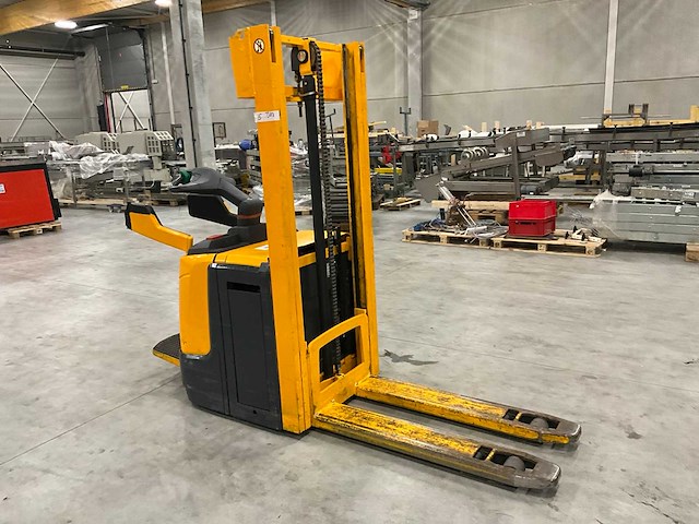 2015 jungheinrich erc212z stapelaar - afbeelding 1 van  15