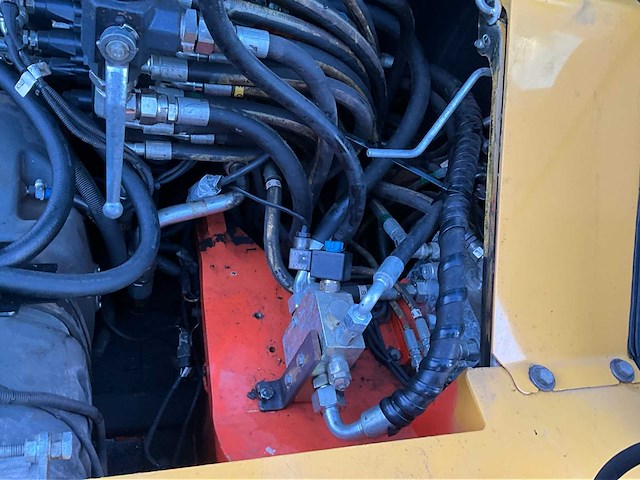 2015 komatsu pc80mr-3 rupsgraafmachine - afbeelding 25 van  66