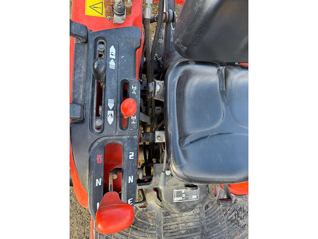 2015 kubota b2420 minitractor + werktuigen - afbeelding 10 van  22
