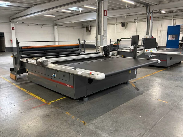 2015 lectra vector snijmachine - afbeelding 1 van  18