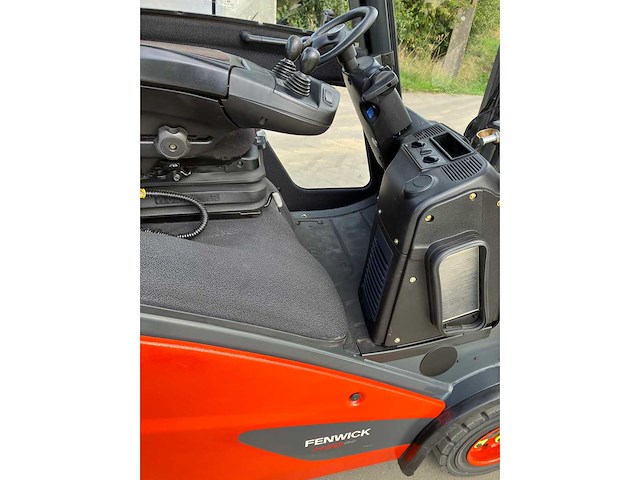 2015 linde h20t vorkheftruck met dubbele vork - afbeelding 18 van  64