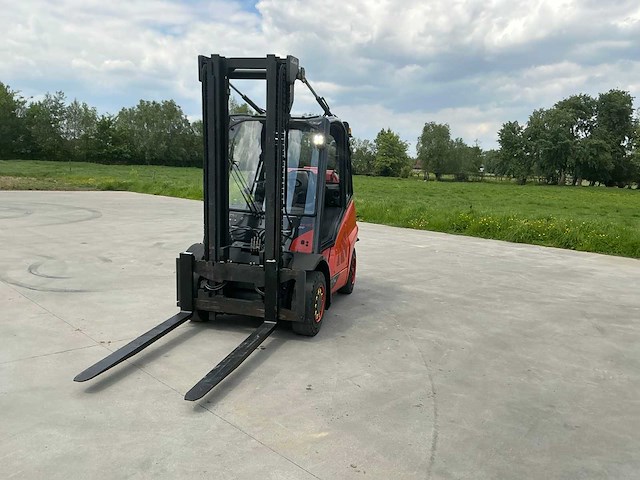 2015 linde h40t-02 vorkheftruck - afbeelding 21 van  109