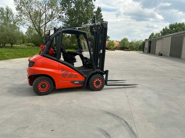 2015 linde h40t-02 vorkheftruck - afbeelding 32 van  109