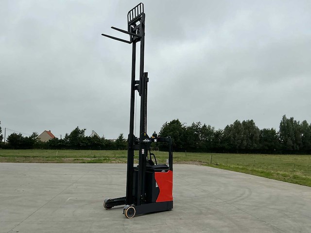2015 linde r14 reach truck - afbeelding 8 van  10