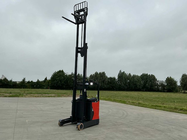 2015 linde r14 reach truck - afbeelding 9 van  10