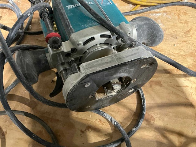 2015 makita rp2300fc bovenfrees - afbeelding 5 van  6