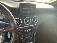 2015 mercedes a180 hatchback personenauto - afbeelding 4 van  35