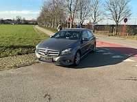 2015 mercedes a180 hatchback personenauto - afbeelding 1 van  35