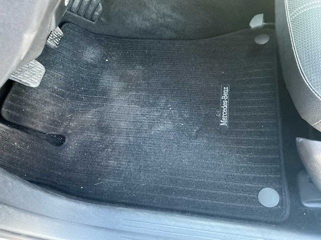 2015 mercedes a180 hatchback personenauto - afbeelding 13 van  35