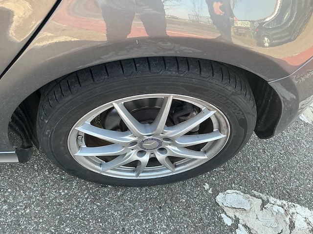 2015 mercedes a180 hatchback personenauto - afbeelding 21 van  30