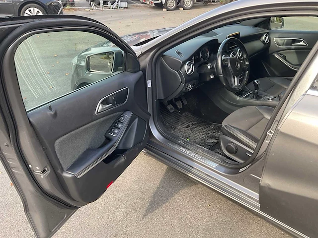 2015 mercedes-benz a 180 cdi personenauto - afbeelding 2 van  18