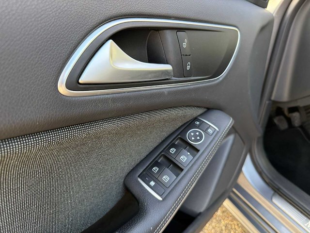 2015 mercedes-benz a 180 - afbeelding 16 van  30