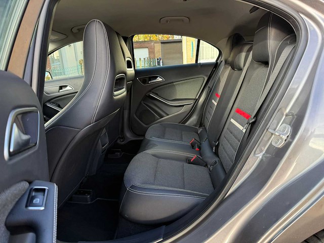 2015 mercedes-benz a 180 - afbeelding 17 van  30