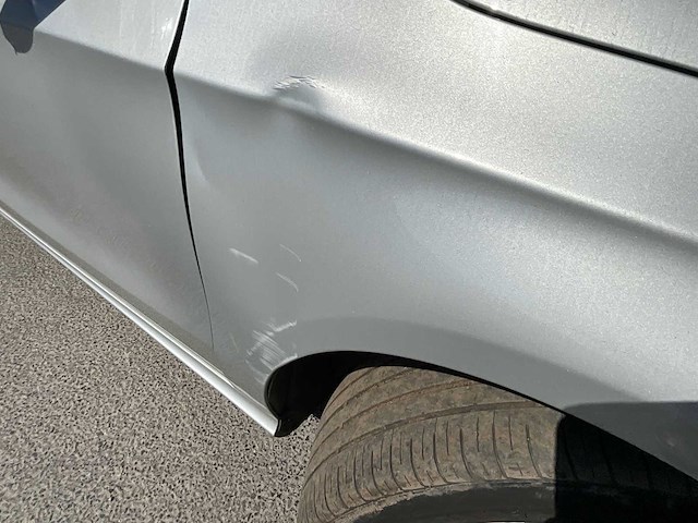 2015 mercedes-benz a180 cdi 245g mercedes benzine - afbeelding 19 van  28