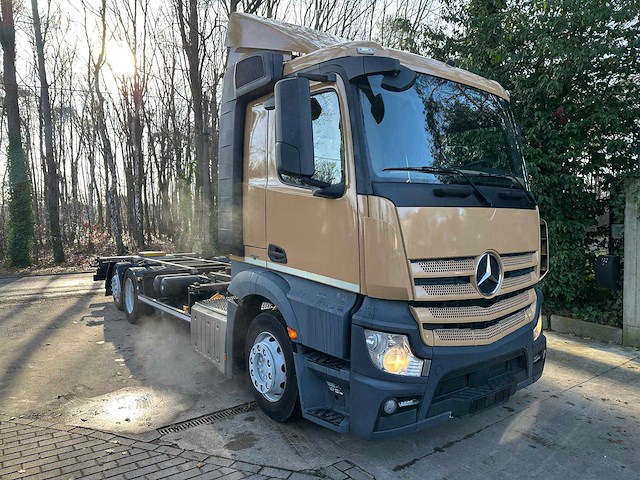 2015 mercedes-benz actros mp4 vrachtwagen - afbeelding 11 van  20
