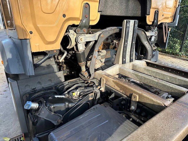 2015 mercedes-benz actros mp4 vrachtwagen - afbeelding 16 van  20