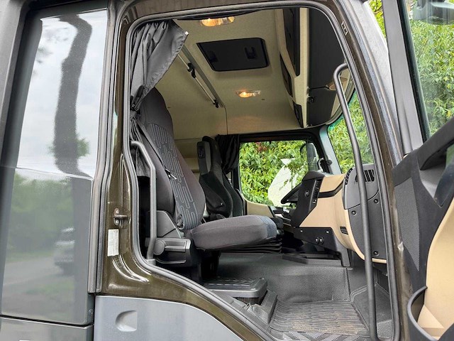 2015 mercedes-benz actros mp4 vrachtwagen - afbeelding 13 van  17