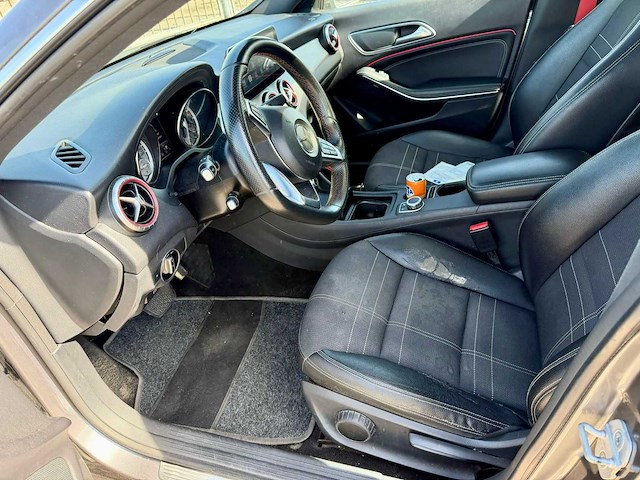 2015 mercedes cla200 amg personenauto - afbeelding 2 van  24