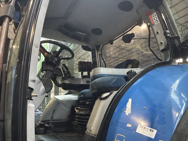2015 new holland t7.220 4wd sa vierwielaangedreven tractor met armmaaier - afbeelding 16 van  40