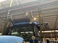 2015 new holland t7.220 4wd sa vierwielaangedreven tractor met armmaaier - afbeelding 32 van  40