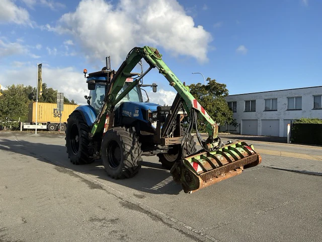 2015 new holland t7.220 4wd sa vierwielaangedreven tractor met armmaaier - afbeelding 23 van  40
