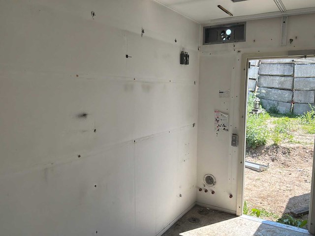 2015 pavicentro prefab technische ruimte / telecom-elektrische technische container - afbeelding 5 van  15