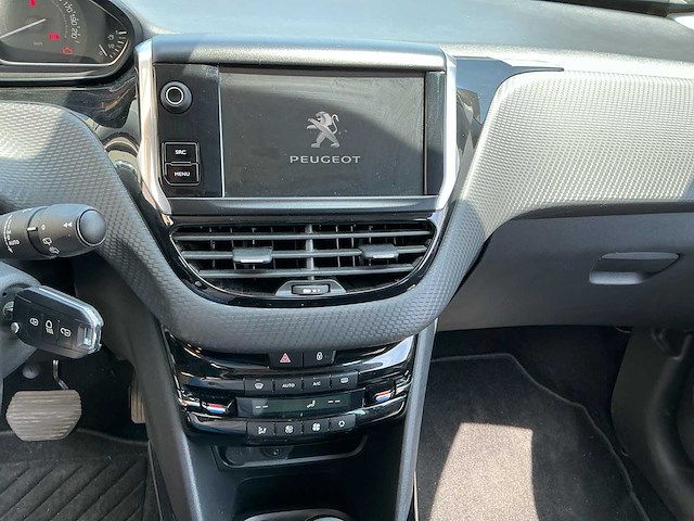 2015 peugeot 2008 personenauto - afbeelding 1 van  12