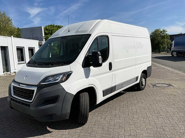 2015 peugeot boxer lichte vrachtwagen - afbeelding 1 van  30