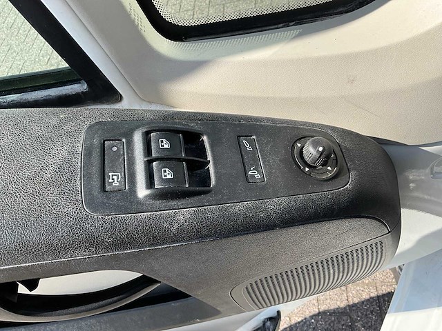 2015 peugeot boxer lichte vrachtwagen - afbeelding 15 van  30