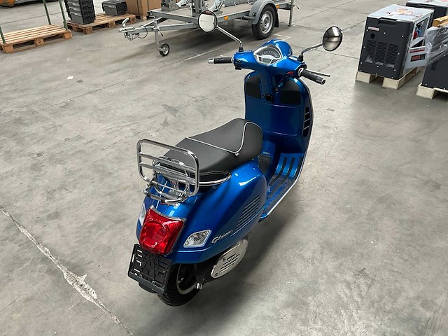 2015 piaggio 125cc vespa - afbeelding 7 van  13
