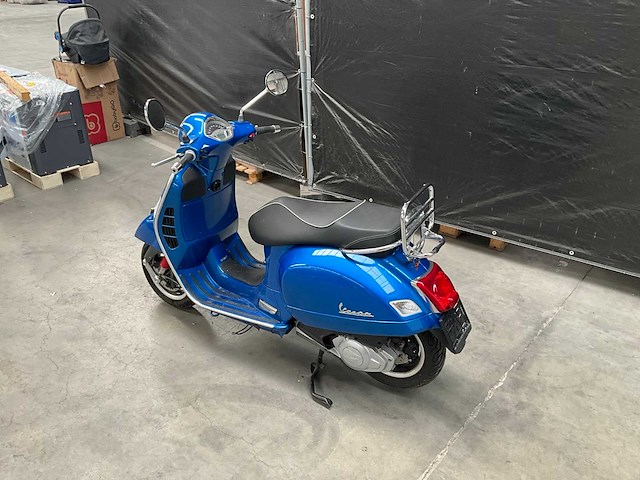 2015 piaggio 125cc vespa - afbeelding 8 van  13