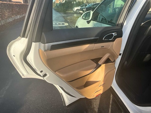 2015 porsche cayenne et22 hybride - afbeelding 17 van  43