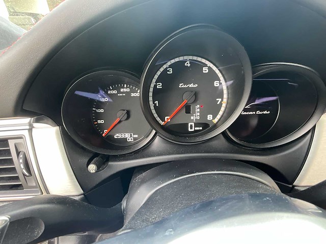 2015 porsche macan turbo 95b personenauto - afbeelding 10 van  35