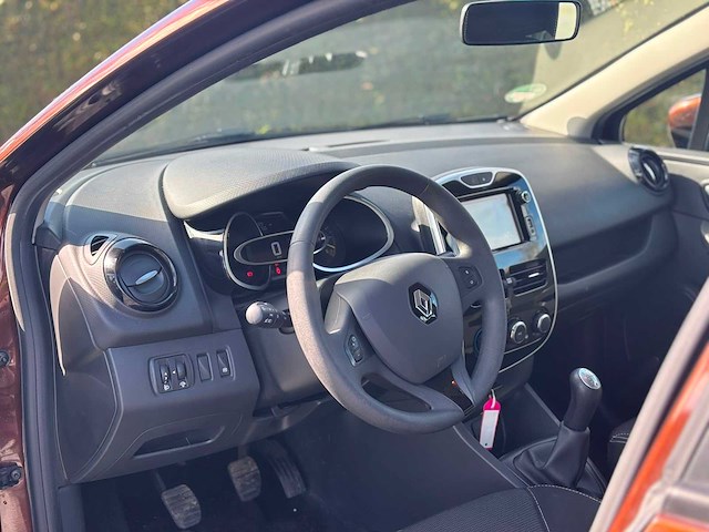 2015 renault clio estate r auto's - afbeelding 2 van  16